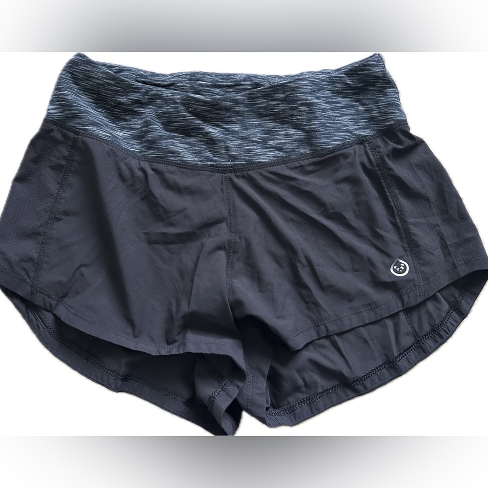 Tasc Performance Running Shorts in black size small